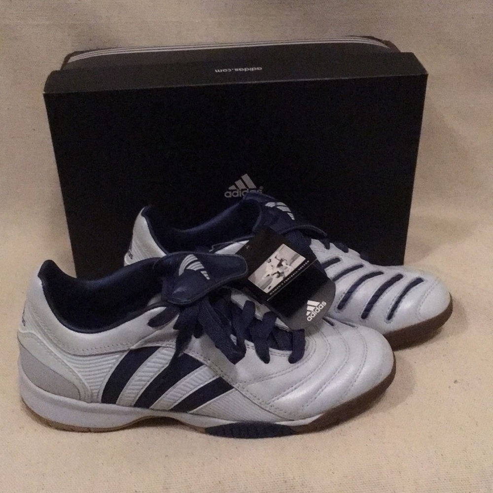 Adidas Girls Rare Pulsado ll Indoor soccer